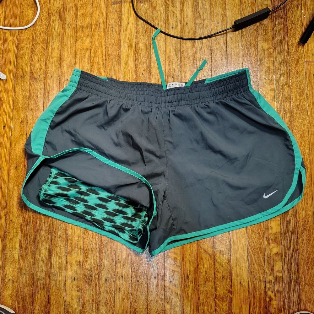 Nike Dri Fit Shorts Wmns Size XL/T485
